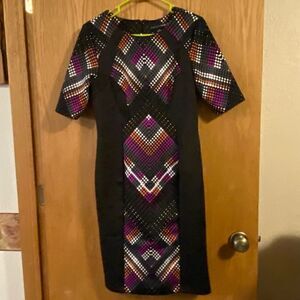 Madison Leigh Women’s Stretchy Dress, size 6. (D10)